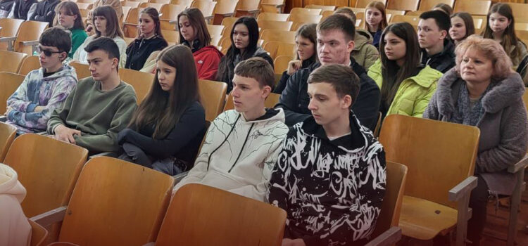 Твій шлях до вищої освіти: Університет Огієнка у співпраці з Ярмолинецькою громадою Твій шлях до вищої освіти: Університет Огієнка у співпраці з Ярмолинецькою громадою